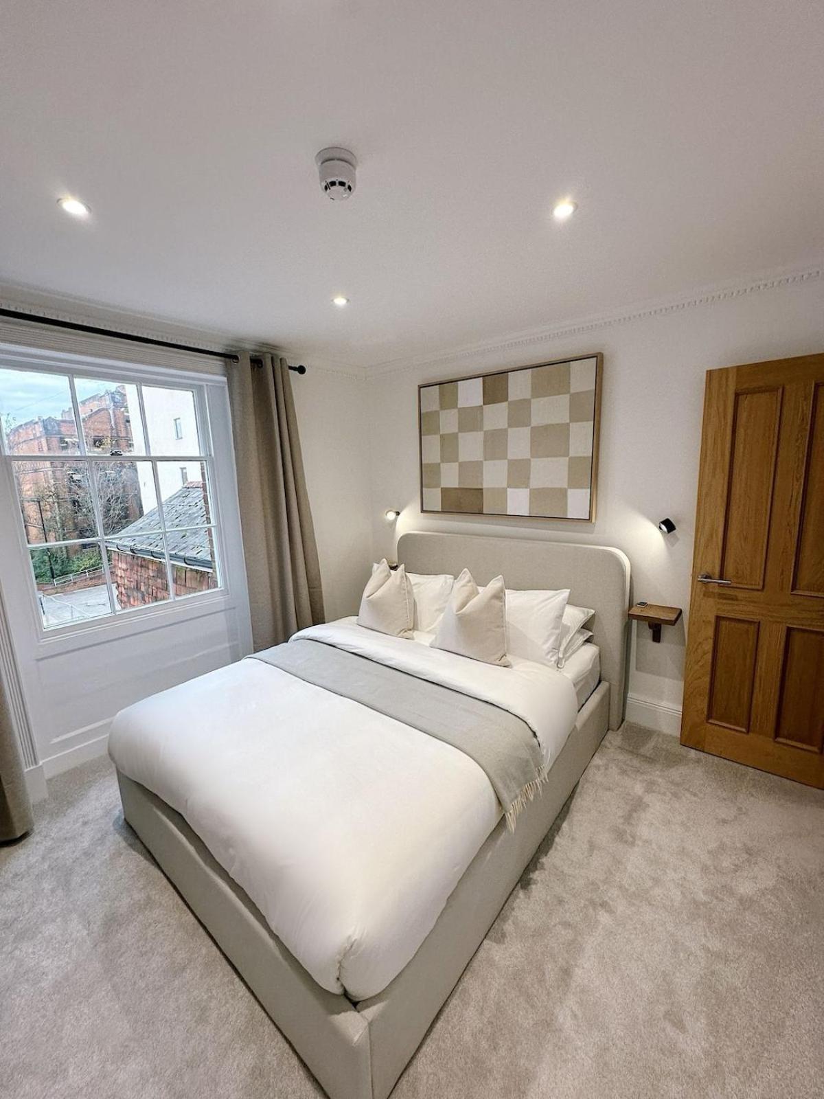 Luxurious With Free Parking Apartment Southampton